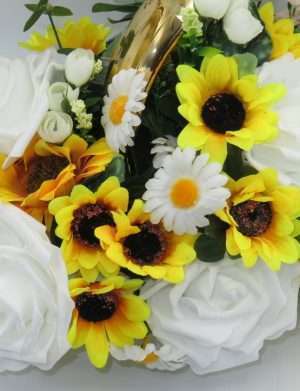 Decor masina pentru nunta, verighete decorate cu floarea soarelui si trandafiri – ILIF306021