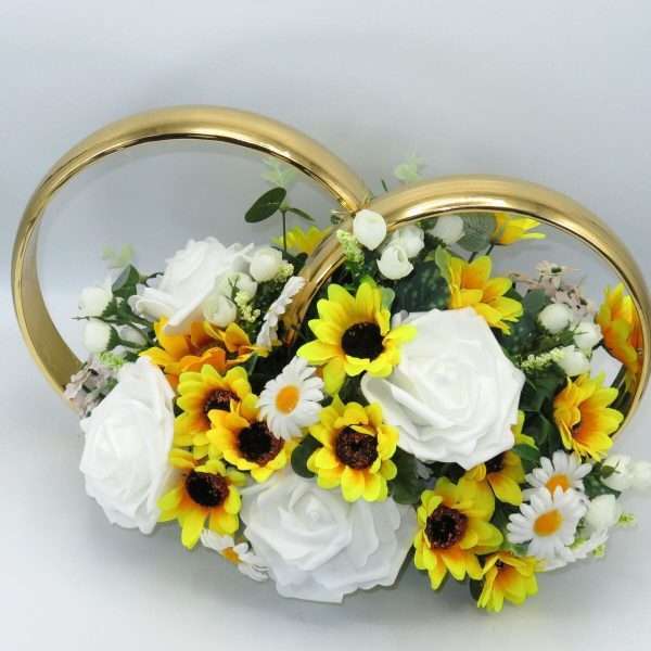 Decor masina pentru nunta verighete decorate cu flori alb galben ILIF306021 4