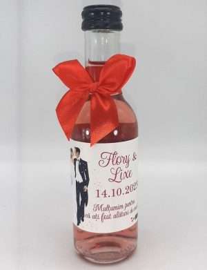 Marturie nunta, Sticluta de Vin personalizata, fundita rosie – ILIF306010