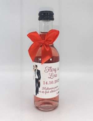 Marturie nunta, Sticluta de Vin personalizata, fundita rosie – ILIF306010