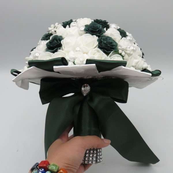 Buchet mireasa cu flori de spuma verde inchis alb ILIF307152 11