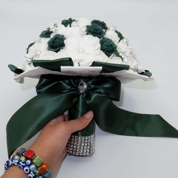 Buchet mireasa cu flori de spuma verde inchis alb ILIF307152 3