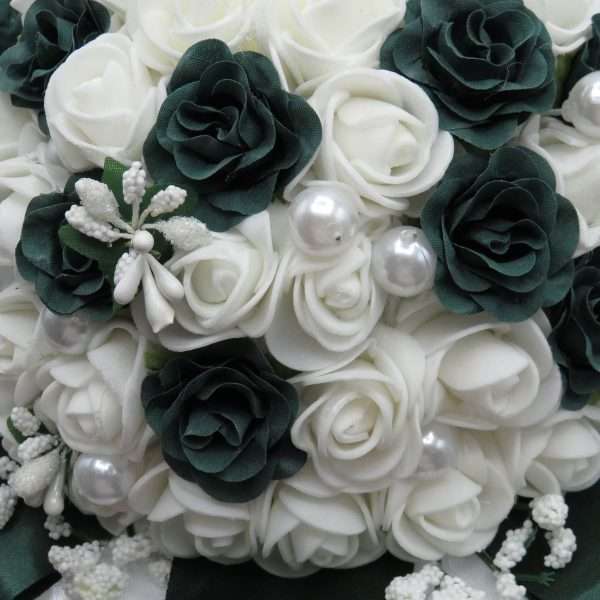 Buchet mireasa cu flori de spuma verde inchis alb ILIF307152 5