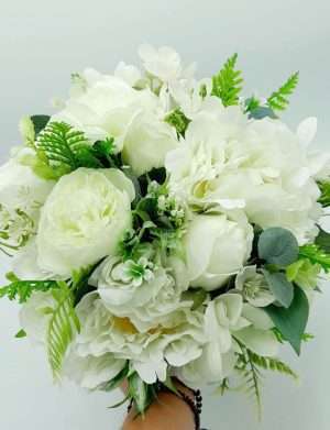 Buchet mireasa din flori de matase, alb&verde – FEIS307010