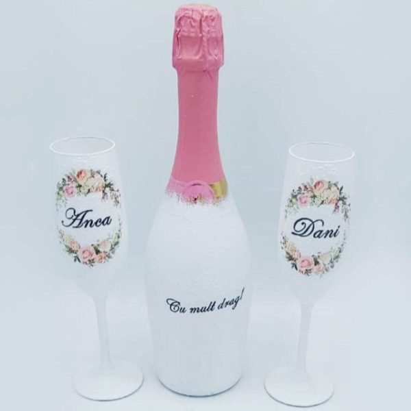 Cadou Nunta, sticla vin spumant si 2 pahare decorate manual, model deosebit FEIS307007 (2)