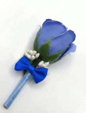Cocarda de pus in piept cu trandafir de sapun, albastru – ILIF307165