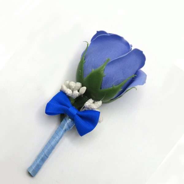 Cocarda de pus in piept cu trandafir de sapun albastru ILIF307165 2