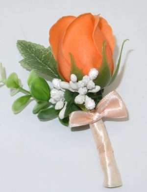 Cocarda de pus in piept cu trandafir de sapun, piersiciu – ILIF307148