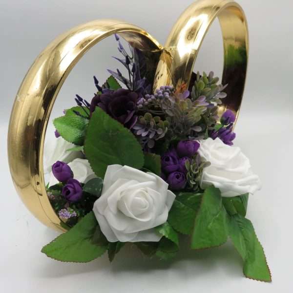 Decor masina pentru nunta verighete decorate cu flori mov alb ILIF307162 6
