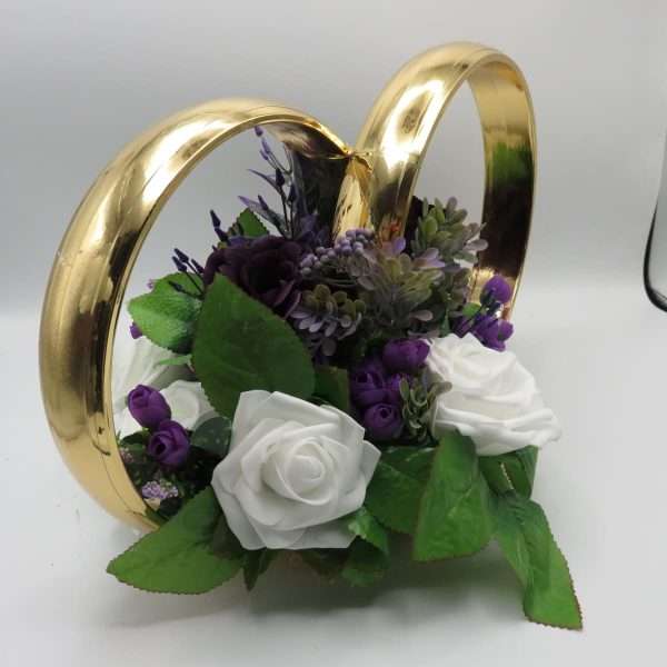 Decor masina pentru nunta verighete decorate cu flori mov alb ILIF307162 7