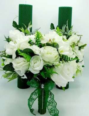 Set 2 lumanari cununie + buchet mireasa, cu flori de matase, alb-verde – FEIS307008