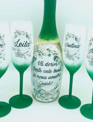 Set Cadou de Casa Noua, sticla spumant si 4 pahare decorate manual, model deosebit – FEIS307003