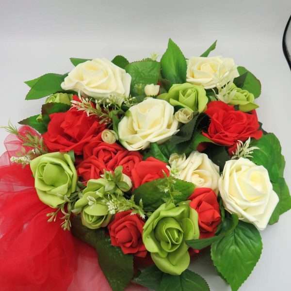 Decor masina pentru nunta aranjament cu flori verde alb rosu ILIF308005 4