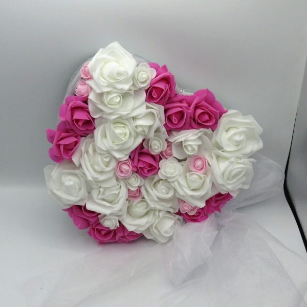 Decor masina pentru nunta cu tulle si trandafiri din spuma roz alb ILIF309034 2