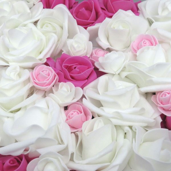 Decor masina pentru nunta cu tulle si trandafiri din spuma roz alb ILIF309034 4