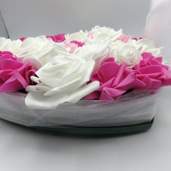 Decor masina pentru nunta cu tulle si trandafiri din spuma roz alb ILIF309034 5