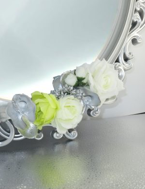 Oglinda miresei, forma ovala in stil victorian, lucrata cu flori de matase, model argintiu – PRIF309017