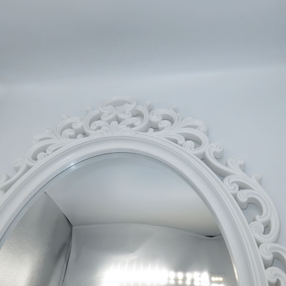 Oglinda miresei, forma ovala in stil victorian, model alb – ILIF309045