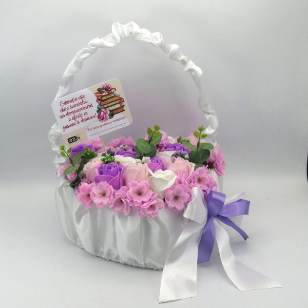Aranjament cadou pentru cadre didactice, cu flori de sapun in cosulet, roz mov ILIF310041 (1)