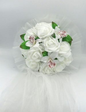 Decor masina pentru nunta, crini & trandafiri albi din spuma – ILIF310029