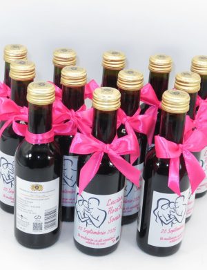 Marturie nunta, Sticluta de Vin personalizata, fundita roz ciclam- ILIF310024