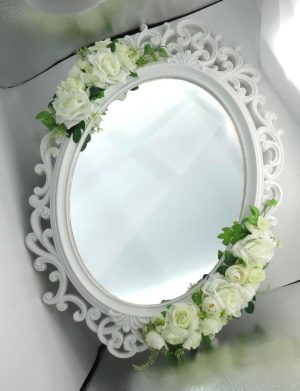 Oglinda miresei, forma ovala in stil victorian, lucrata cu flori de matase, model alb-verde – ILIF310057
