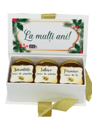 Cadou dulce, cutie cu 3 borcanele de miere + mesaj La Multi Ani si personalizare gratuita – DSBC401001