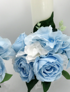 Lumanare cununie, decorata cu flori din matase, bleu&alb – ILIF403028