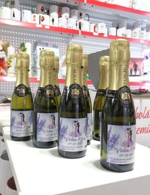Marturie nunta, Sticluta Vin Spumant – Lavanda Mov, personalizata – ALIF403039