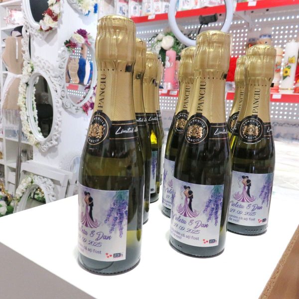 Marturie nunta, Sticluta Vin Spumant - Lavanda Mov, personalizata - ALIF403039 - imagine 4