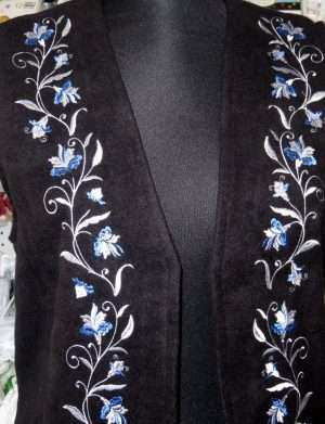 Vesta de dama brodata, croita in Romania, alb-bleu – LLDJ403006