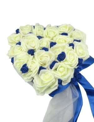 Decor masina pentru nunta cu tulle si trandafiri din spuma, albastru-alb – ILIF406007