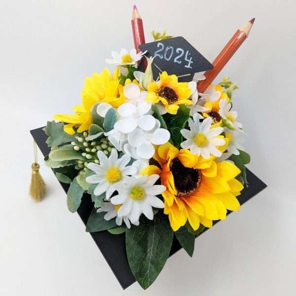 Tocă decorată cu flori de matase, galben DSPH405019 (1)