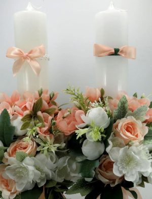 Lumanare nunta cu flori de matase – roz piersica si alb – ILIF407020