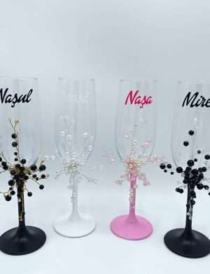 Set 4 pahare nunta pentru miri & nasi, model deosebit cu margelute – FEIS407003