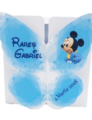 Mărturie botez personalizată, magnet frigider – Fluturaș Mickey bleu – MIBC502007