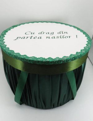 Cutie trusou cu mesaj brodat – Cu drag din partea nașilor, verde – ILIF503015