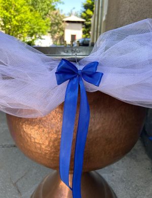 Aranjament cristelniță, tulle și fundițe satin – AMB501001