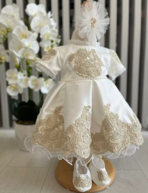Rochiță botez fetiță, albă cu danteluță ivory – ILIF505023