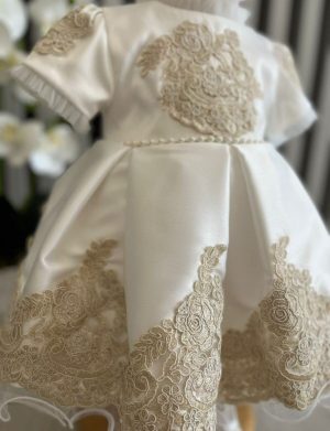 Rochiță botez fetiță, albă cu danteluță ivory – ILIF505023