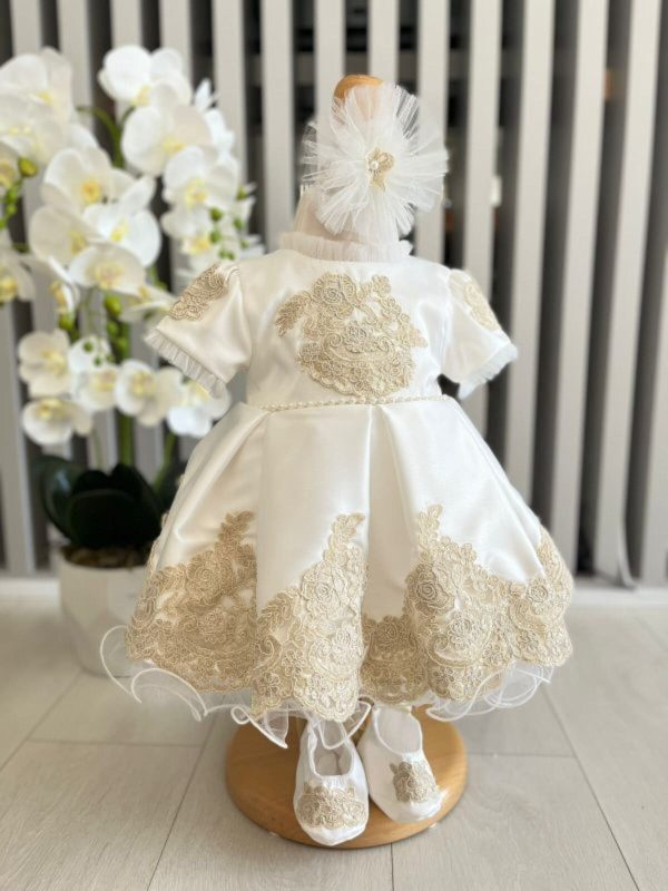Rochiță botez fetiță, albă cu danteluță ivory ILIF505023 (4)