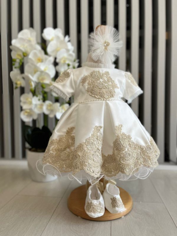 Rochiță botez fetiță, albă cu danteluță ivory ILIF505023 (6)