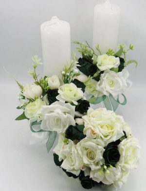 Set 2 lumânări cununie decorate + buchet, flori de mătase verde & alb – ILIF505034