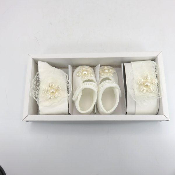 Set botez fetiță pantofiori, ciorapi și bentiță ILIF505065 (1)