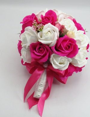 Buchet de mireasă cu flori de săpun, roz ciclam – ILIF506041