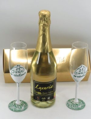 Cadou aniversare 25 de ani – Vin Spumant Luxuria cu foita de aur 23k si 2 pahare decorate manual – ALIF506070