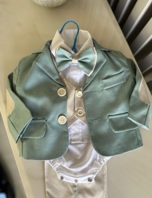 Costumaș botez băiețel, model premium verde salvie, 6 piese – ILIF506078