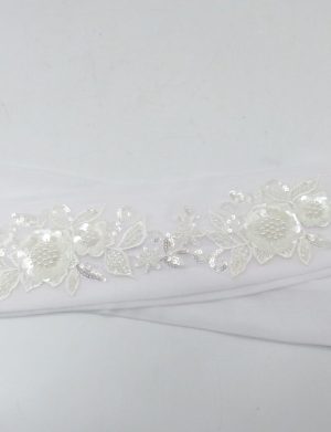 Eșarfă dezgătit mireasa, model deosebit alb cu broderie aplicată – ILIF506016