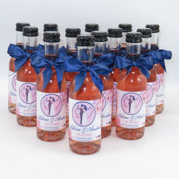 Mărturie nunta, Sticluță de Vin personalizată, fundiță albastră - ILIF506058 - imagine 4