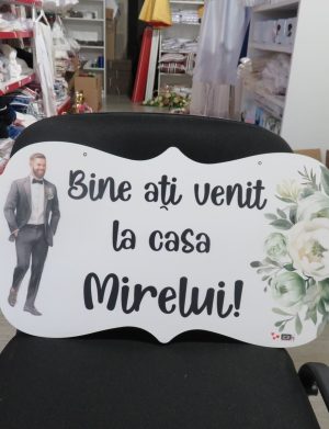 Pancartă nuntă – Bine ați venit la casa Mirelui, design floral verde, dim. 67×31 cm – ILIF506020